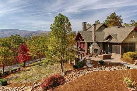 Mountain House Villa Gatlinburg Exterior photo